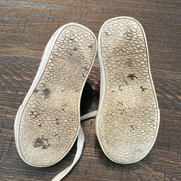 Michael by Michael Kors size 7 baby/toddler gold sneakers -used - Picture 6 of 6